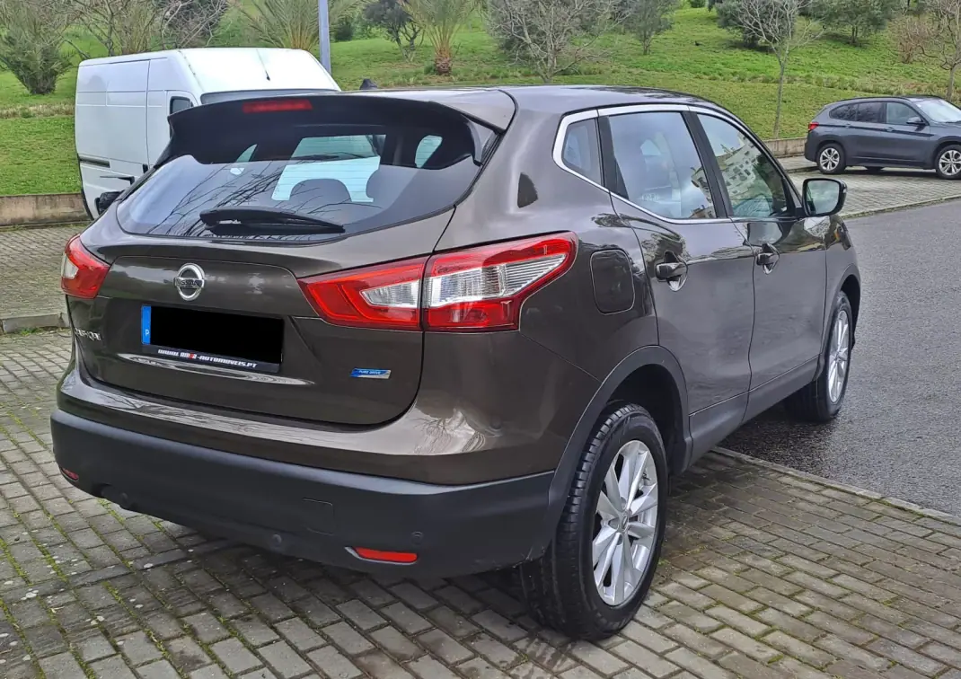 Nissan Qashqai 2015 - 13000 EUR, 125000 km - AUTO.MOTO.pt - 125000km - foto 7 de 22
