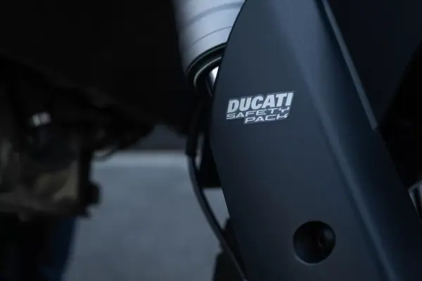 Ducati Multistrada 1000 DS 2019 - 12999 EUR, 52302 km - AUTO.MOTO.pt - 52302km - foto 5 de 21