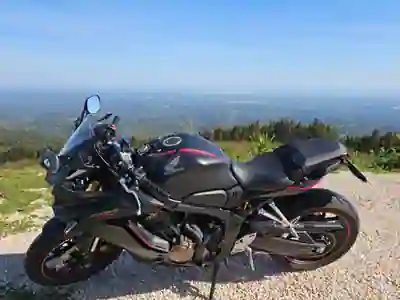 Honda CB650R 2020 - 7500 EUR, 4600 km - foto 4 de 4