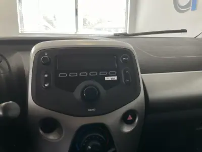 Citroën C1 2016 - 10000 EUR, 67129 km - AUTO.MOTO.pt - 67129km - foto 8 de 14