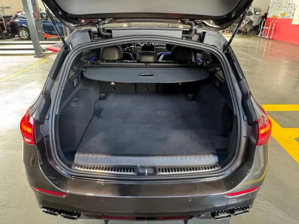 Mercedes-Benz C 63 AMG 2024 - 125000 EUR, 3456 km - AUTO.MOTO.pt - 3456km - foto 11 de 23