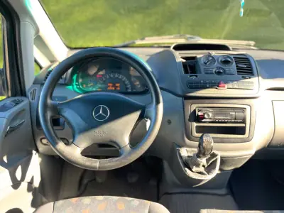 Mercedes-Benz Vito 2005 - 12500 EUR, 255000 km - AUTO.MOTO.pt - 255000km - foto 3 de 15