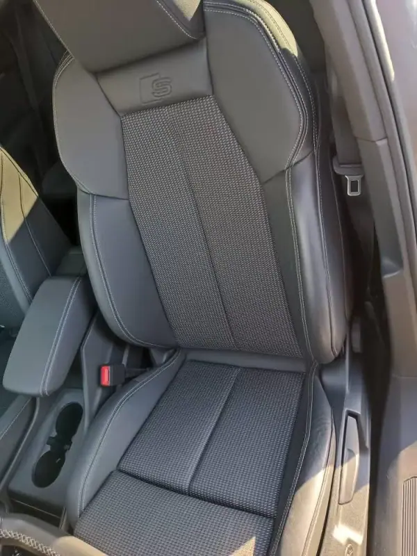 Audi Q4 e-tron 2023 - 36500 EUR, 36000 km - AUTO.MOTO.pt - 36000km - foto 14 de 18