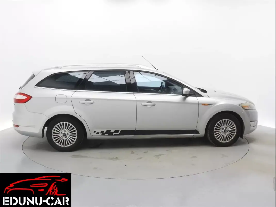 Ford Mondeo SW 2010 - 5999 EUR, 210000 km - AUTO.MOTO.pt - 210000km - foto 5 de 12