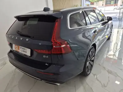 Volvo V60 2021 - 31800 EUR, 74884 km - AUTO.MOTO.pt - 74884km - foto 6 de 34