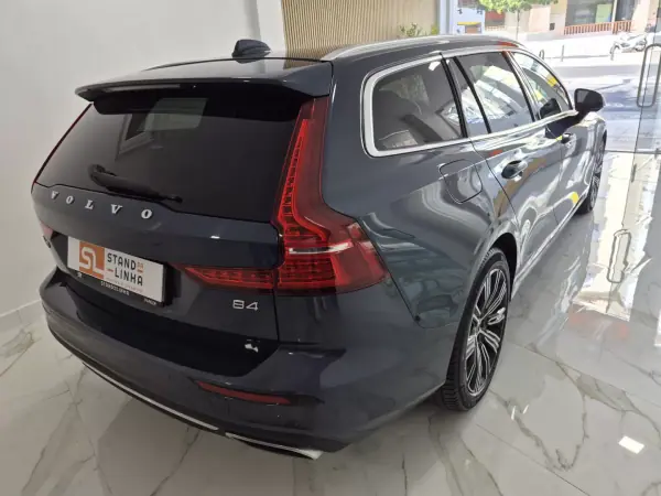 Volvo V60 2021 - 31800 EUR, 74884 km - AUTO.MOTO.pt - 74884km - foto 6 de 34