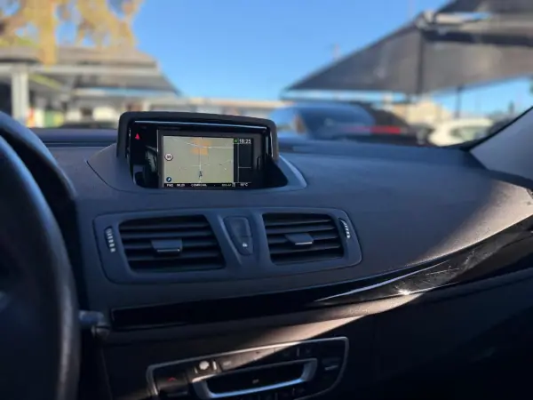Renault Mégane Coupe 2014 - 12900 EUR, 155557 km - AUTO.MOTO.pt - 155557km - foto 20 de 32