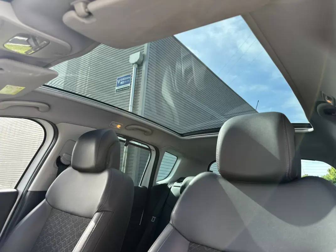 Peugeot 3008 2014 - 8900 EUR, 220000 km - AUTO.MOTO.pt - 220000km - foto 33 de 62