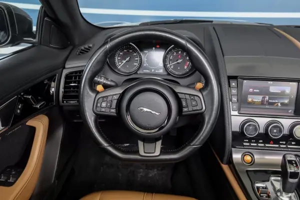 Jaguar F-Type 2016 - 62500 EUR, 53238 km - AUTO.MOTO.pt - 53238km - foto 13 de 26
