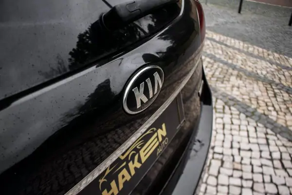Kia Carens 2018 - 10790 EUR, 241075 km - AUTO.MOTO.pt - 241075km - foto 12 de 40
