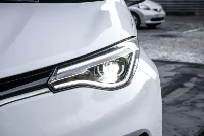Renault Zoe 2020 - 12900 EUR, 44743 km - AUTO.MOTO.pt - 44743km - foto 8 de 38