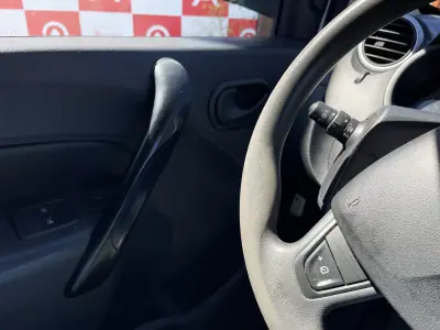 Renault Kangoo 1.5 DCi Business 2020 - 13490 EUR, 142280 km - AUTO.MOTO.pt - 142280km - foto 15 de 17