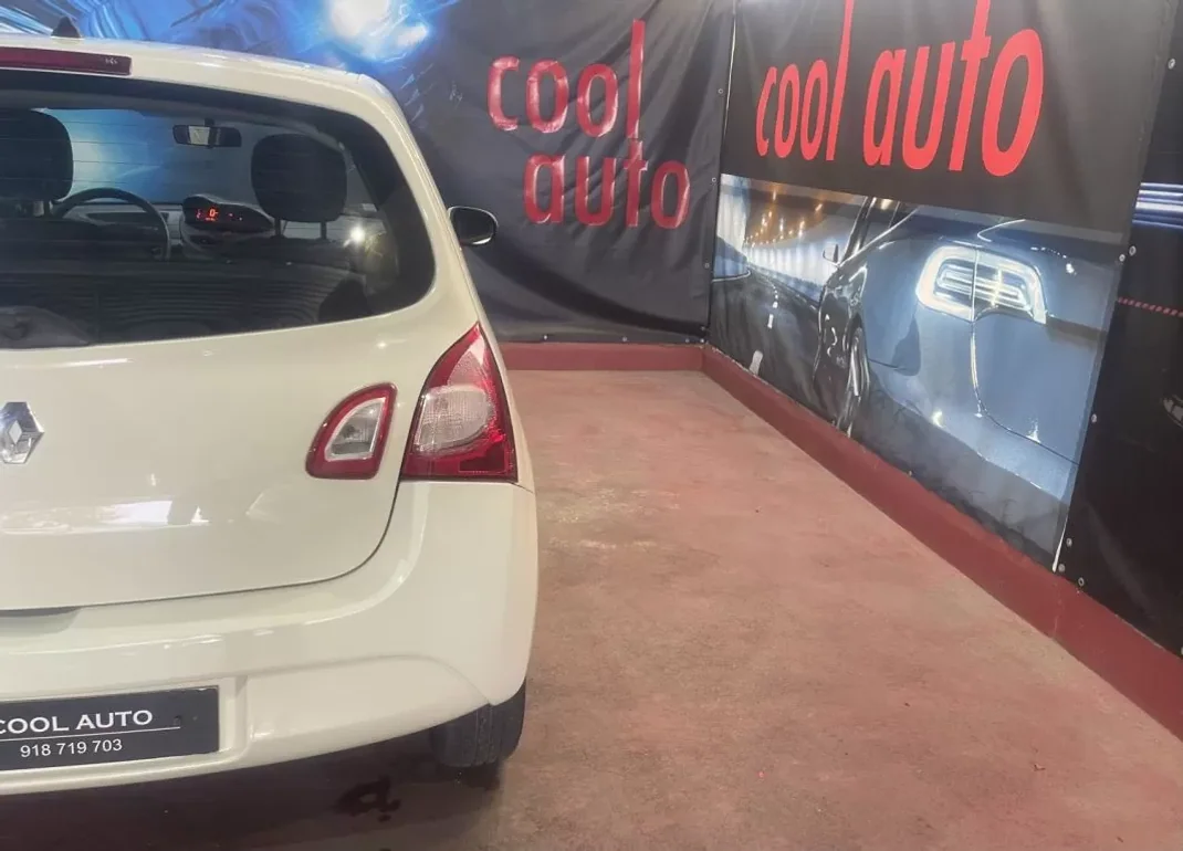 Renault Twingo 2012 - 6499 EUR, 72000 km - AUTO.MOTO.pt - 72000km - foto 16 de 26