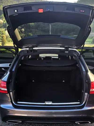 Mercedes-Benz C 220 2017 - 26500 EUR, 126000 km - AUTO.MOTO.pt - 126000km - foto 17 de 32