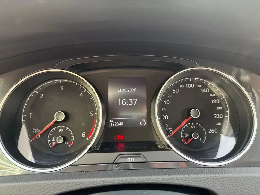 Volkswagen Golf Variant 2020 - 16900 EUR, 122346 km - AUTO.MOTO.pt - 122346km - foto 32 de 34