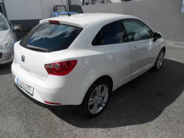 SEAT Ibiza 2008 - 6900 EUR, 349713 km - AUTO.MOTO.pt - 349713km - foto 6 de 14