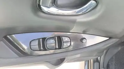 Nissan Leaf 2018 - 12890 EUR, 62000 km - AUTO.MOTO.pt - 62000km - foto 41 de 45