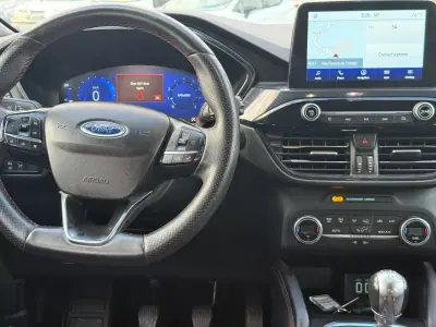 Ford Kuga 2022 - 24990 EUR, 67592 km - AUTO.MOTO.pt - 67592km - foto 11 de 14