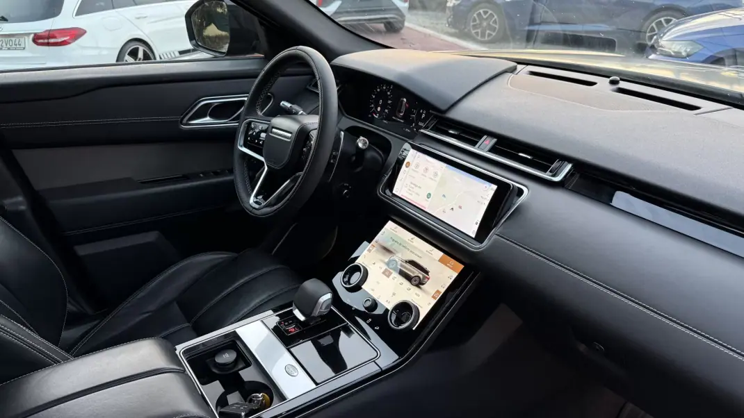 Land Rover Range Rover Velar 2021 - 63990 EUR, 70000 km - 70000km - foto 43 de 50
