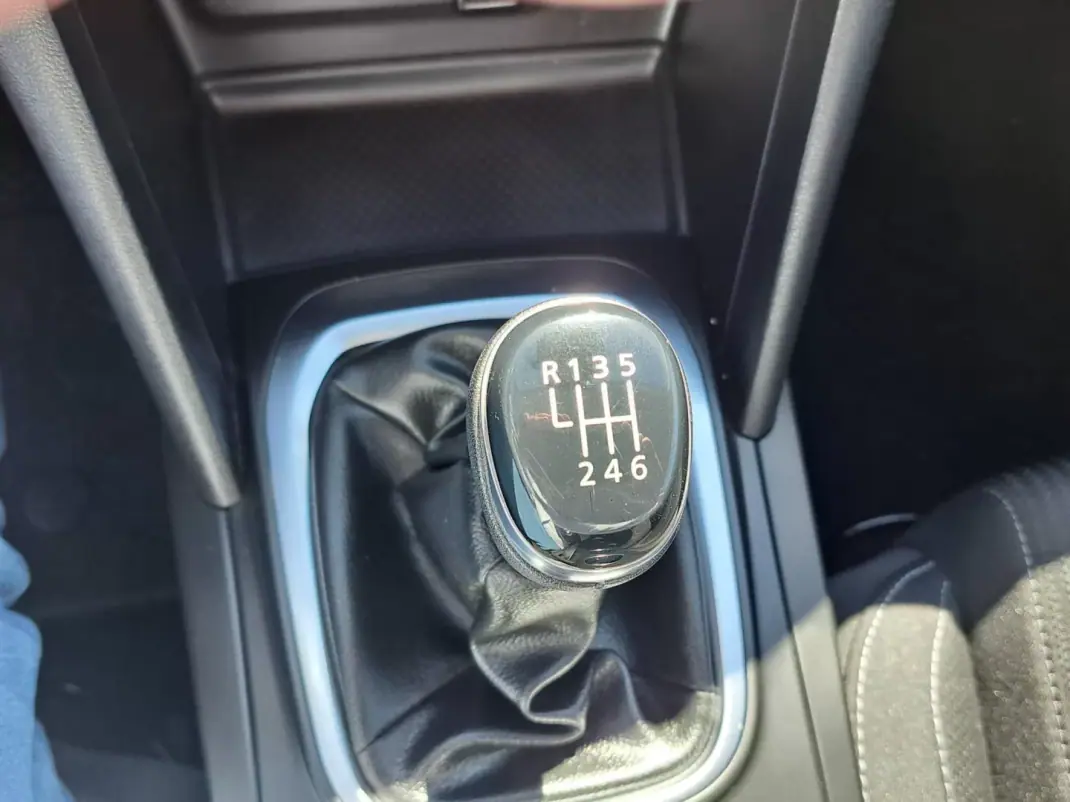 Renault Mégane 2021 - 17490 EUR, 95509 km - AUTO.MOTO.pt - 95509km - foto 42 de 46
