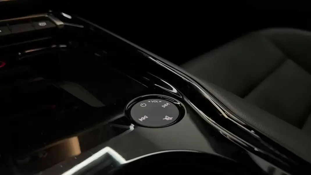 Audi e-tron GT 2022 - 57990 EUR, 59200 km - AUTO.MOTO.pt - 59200km - foto 22 de 28