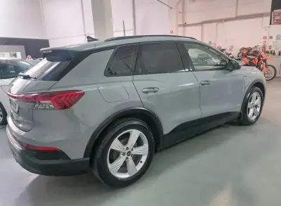 Audi Q4 e-tron 2021 - 27900 EUR, 85105 km - AUTO.MOTO.pt - 85105km - foto 8 de 19