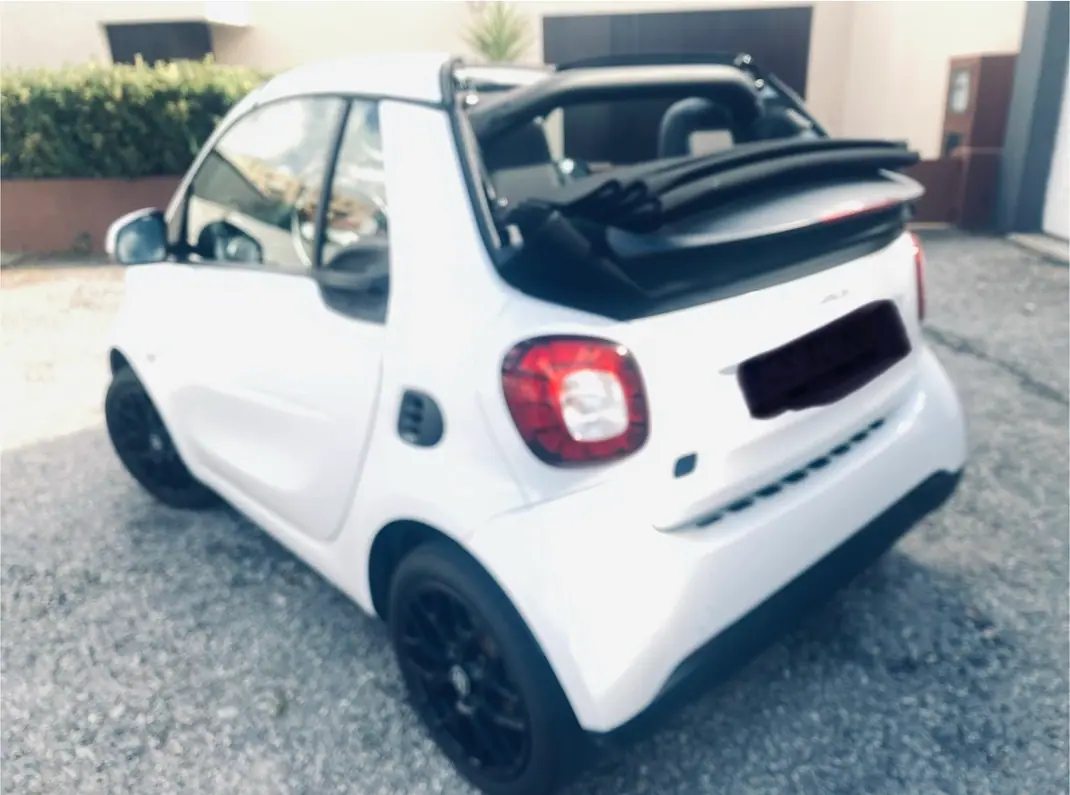 Smart Fortwo Cabrio 2019 - 9000 EUR, 150000 km - AUTO.MOTO.pt - 150000km - foto 3 de 15