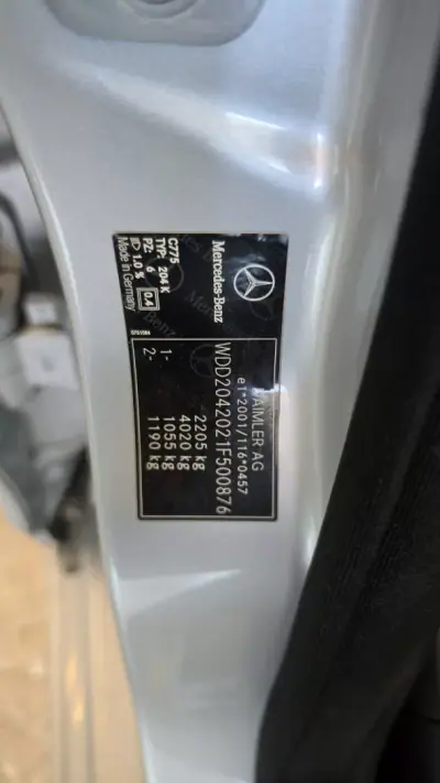 Mercedes-Benz C 220 2010 - 9900 EUR, 291040 km - AUTO.MOTO.pt - 291040km - foto 48 de 61