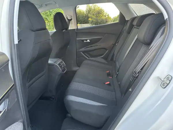 Peugeot 3008 2019 - 13900 EUR, 190000 km - AUTO.MOTO.pt - 190000km - foto 53 de 59