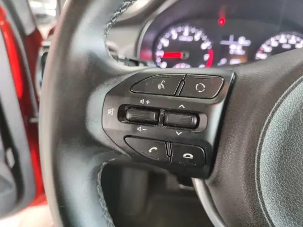 Kia Rio 2019 - 12500 EUR, 66000 km - AUTO.MOTO.pt - 66000km - foto 27 de 36