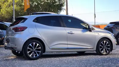 Renault Clio 2020 - 12850 EUR, 66000 km - AUTO.MOTO.pt - 66000km - foto 7 de 18