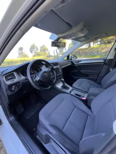 Volkswagen Golf 2016 - 16750 EUR, 235000 km - AUTO.MOTO.pt - 235000km - foto 8 de 22
