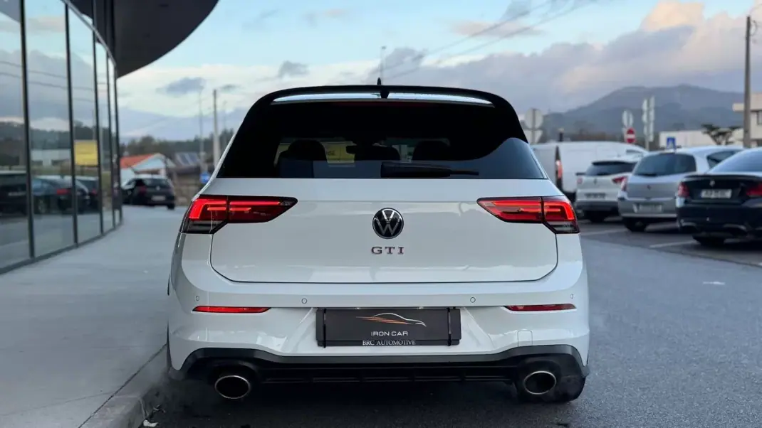 Volkswagen Golf 2021 - 39900 EUR, 55600 km - AUTO.MOTO.pt - 55600km - foto 7 de 26