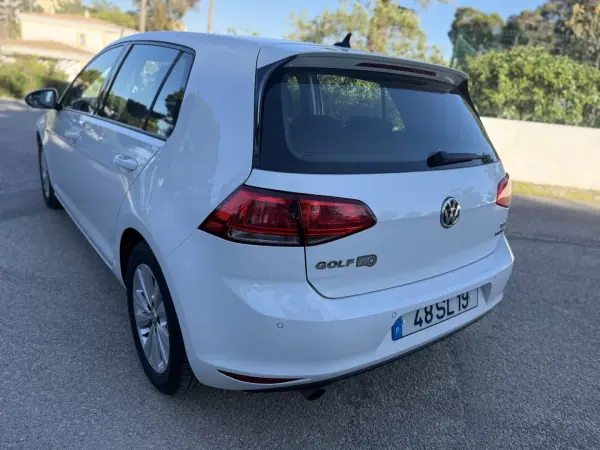 Volkswagen Golf 2017 - 14999 EUR, 60000 km - AUTO.MOTO.pt - 60000km - foto 6 de 12