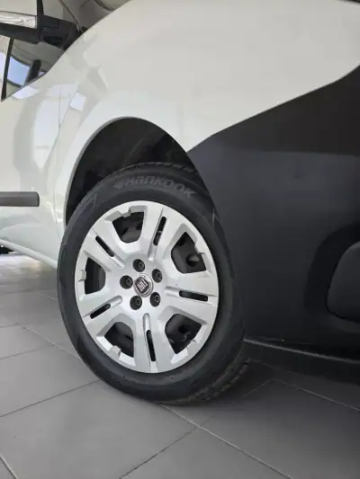 Fiat DOBLO 1.3 M-JET 3 LUG. 2021 - 13500 EUR, 119327 km - AUTO.MOTO.pt - 119327km - foto 16 de 16