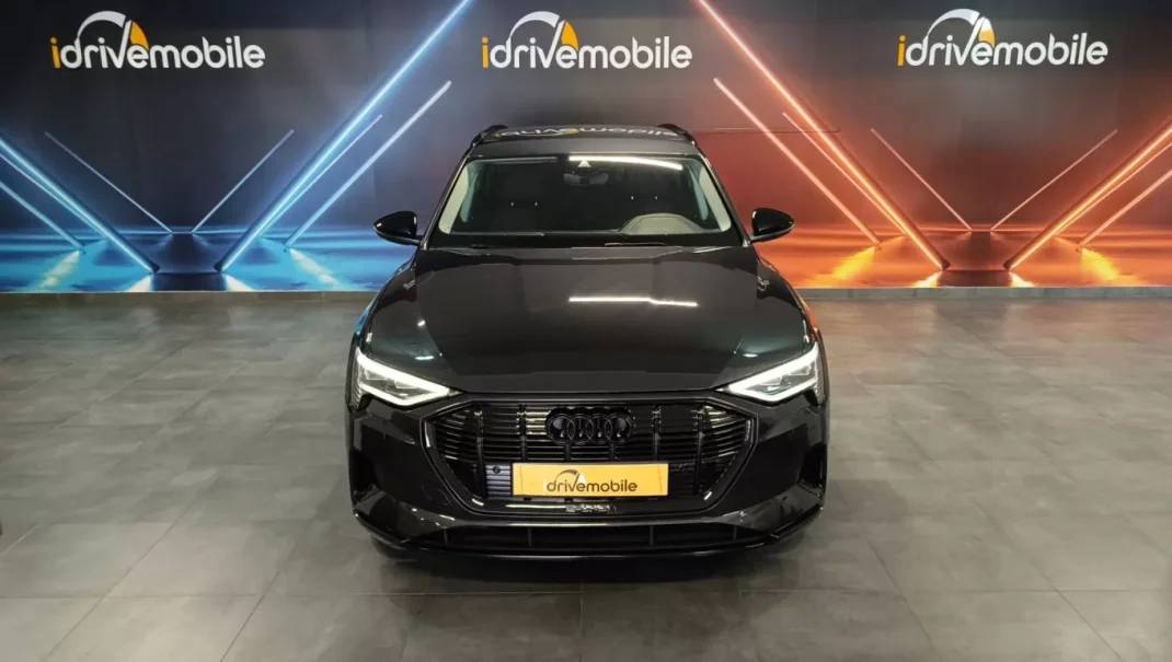 Audi e-tron 2019 - 42900 EUR, 78950 km - AUTO.MOTO.pt - 78950km - foto 14 de 58