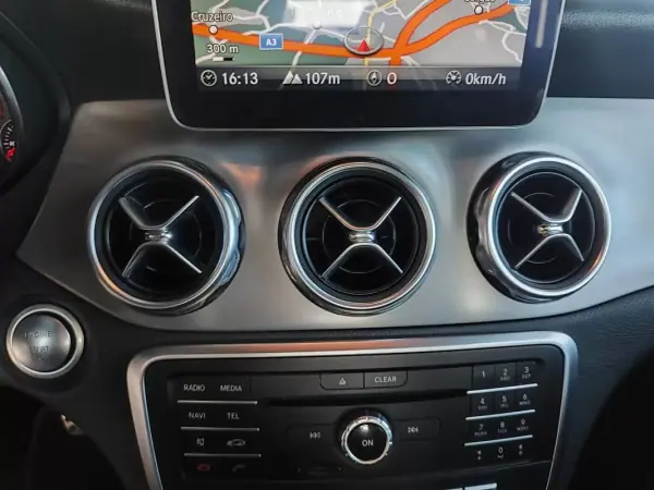 Mercedes-Benz GLA 200 2018 - 22750 EUR, 191200 km - AUTO.MOTO.pt - 191200km - foto 29 de 36
