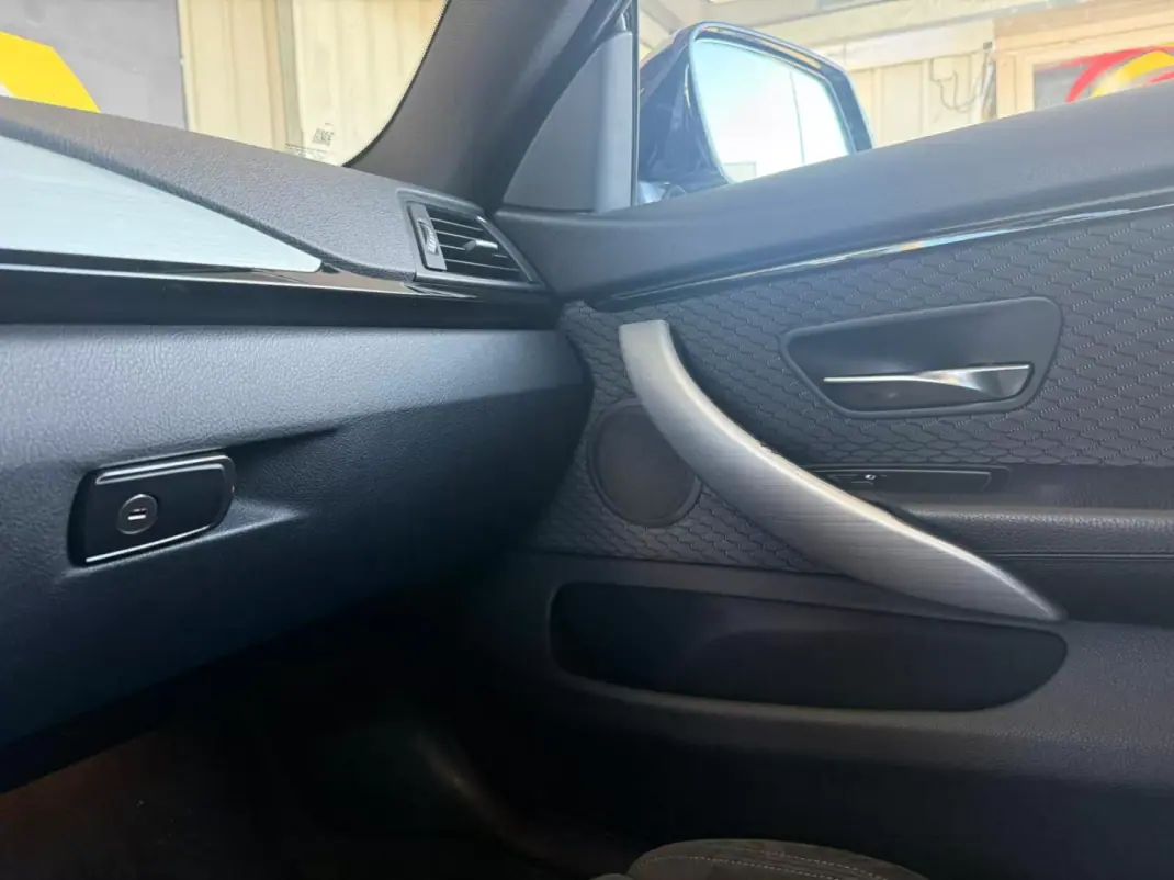 BMW 420 Gran Coupé 2015 - 27900 EUR, 79498 km - AUTO.MOTO.pt - 79498km - foto 31 de 39
