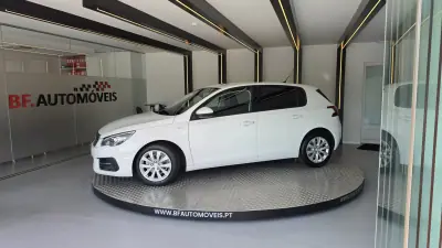 Peugeot 308 2021 - 9500 EUR, 224621 km - 224621km - foto 13 de 59