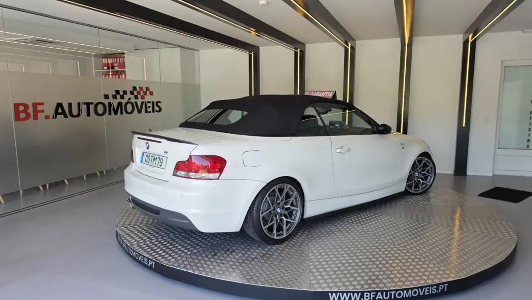 BMW 118 2009 - 12900 EUR, 225191 km - AUTO.MOTO.pt - 225191km - foto 19 de 61