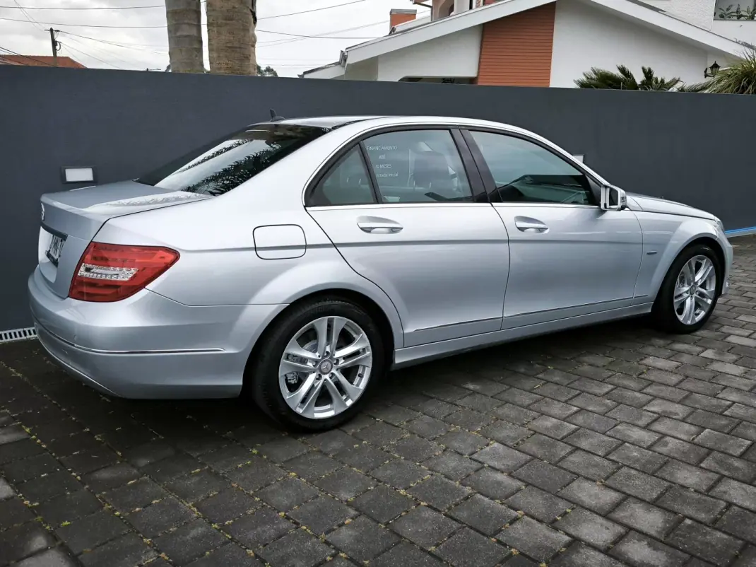 Mercedes-Benz C 220 2011 - 8950 EUR, 430000 km - AUTO.MOTO.pt - 430000km - foto 14 de 52