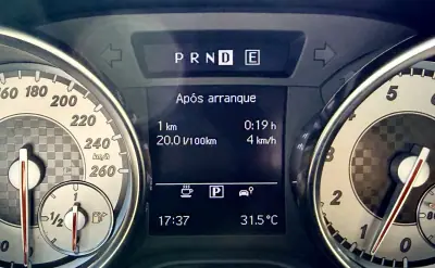Mercedes-Benz SLK 200 2011 - 25950 EUR, 116975 km - AUTO.MOTO.pt - 116975km - foto 53 de 80