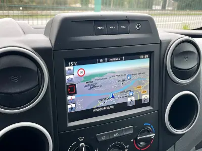 Citroën Berlingo 1.6 HDI IVA Dedutível 2019 - 10900 EUR, 142000 km - AUTO.MOTO.pt - 142000km - foto 22 de 36