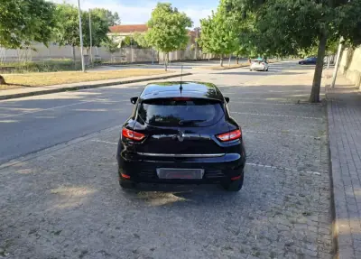 Renault Clio 2019 - 11990 EUR, 89000 km - AUTO.MOTO.pt - 89000km - foto 5 de 12