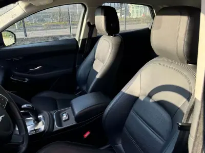 Jaguar E-Pace 2019 - 28500 EUR, 98000 km - AUTO.MOTO.pt - 98000km - foto 19 de 33