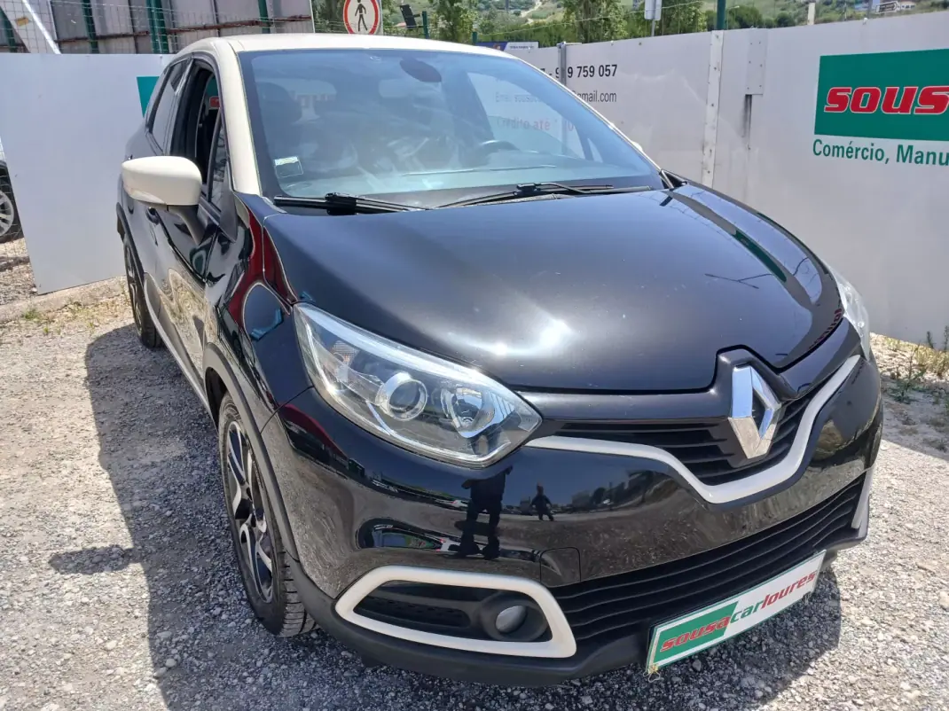 Renault Captur 2013 - 9950 EUR, 157174 km - AUTO.MOTO.pt - 157174km - foto 7 de 25