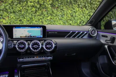Mercedes-Benz A 35 AMG 2019 - 35900 EUR, 122000 km - 122000km - foto 19 de 24