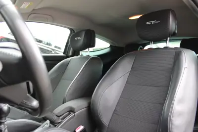 Renault Mégane Coupe 2014 - 10900 EUR, 202494 km - AUTO.MOTO.pt - 202494km - foto 10 de 23