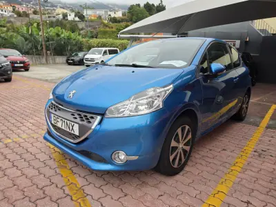 Peugeot 208 2013 - 143500km