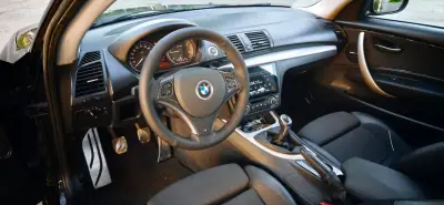 BMW 118 2010 - 9750 EUR, 230000 km - 230000km - foto 9 de 10